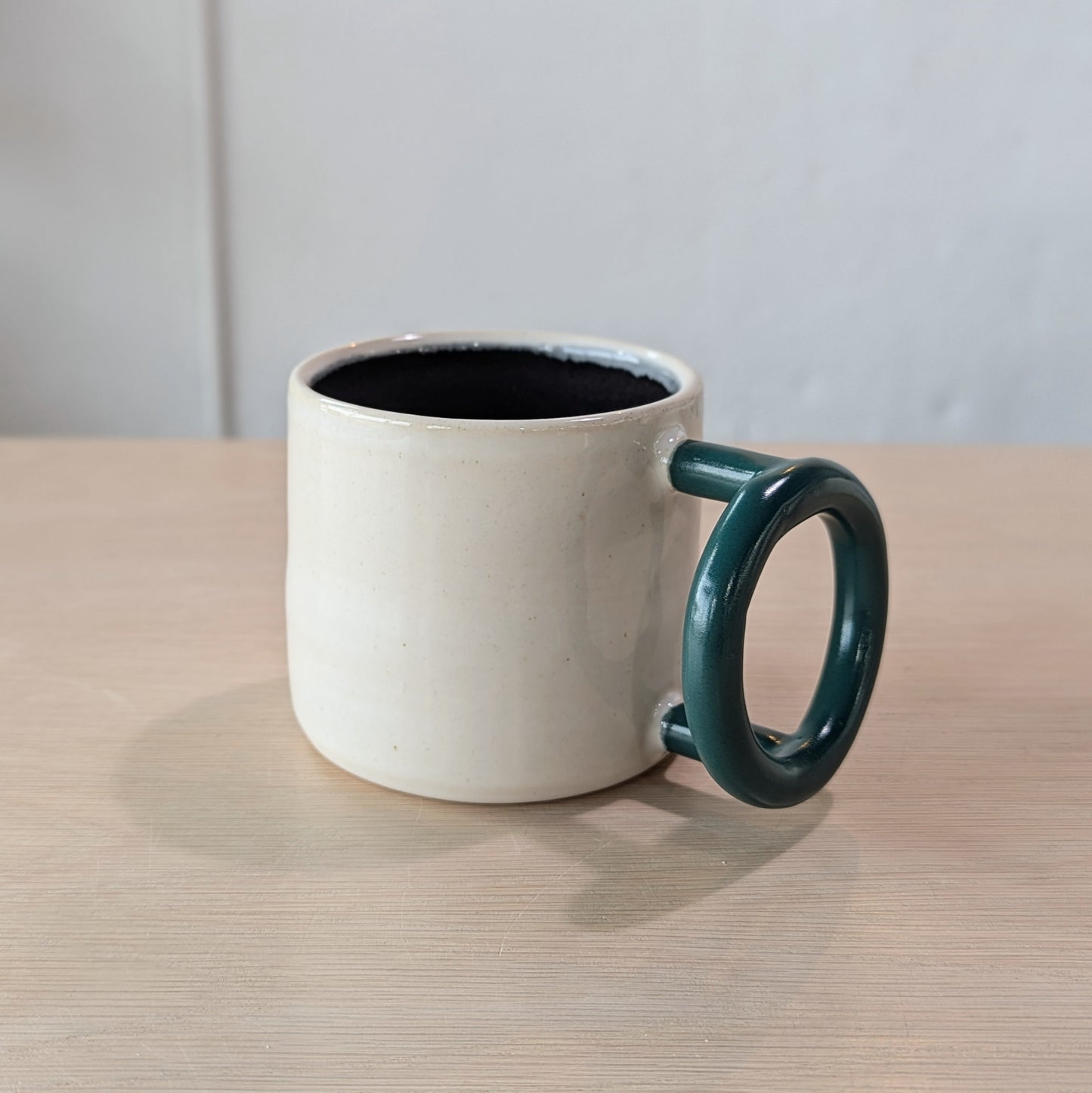 BW Mug with colored handle | JD + Ben