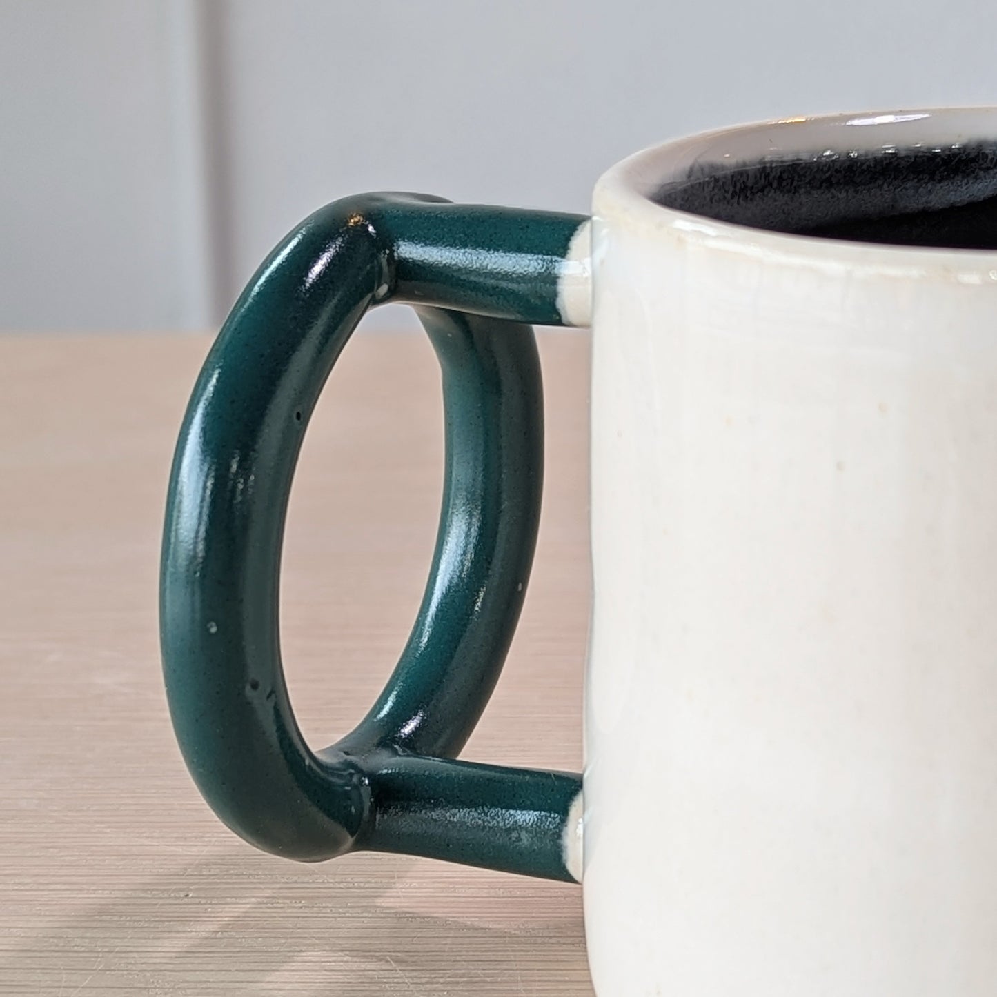 BW Mug with colored handle | JD + Ben