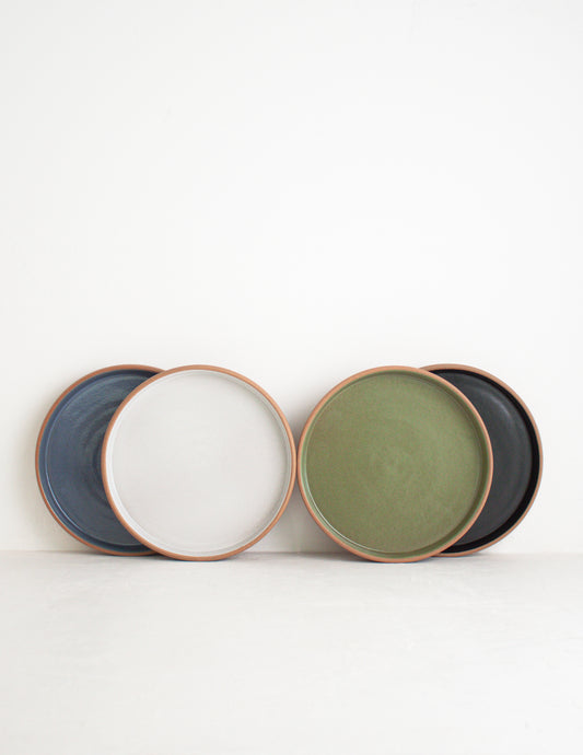 7” Straight-Sided Share Plate - Light Clay