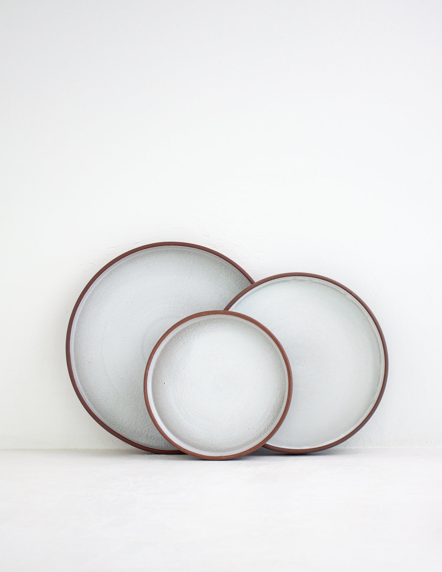 9” Straight-Sided Salad Plate - Dark Clay